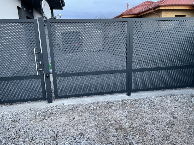 Hliníková brána, ťahokov